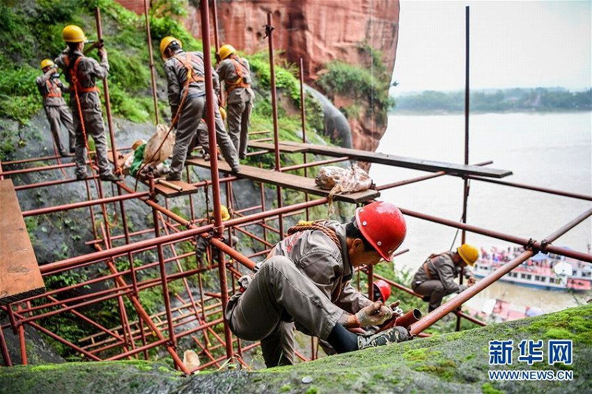 楽山大仏で今世紀(jì)に入り最大規(guī)模となるメンテンナスを?qū)g施　四川省