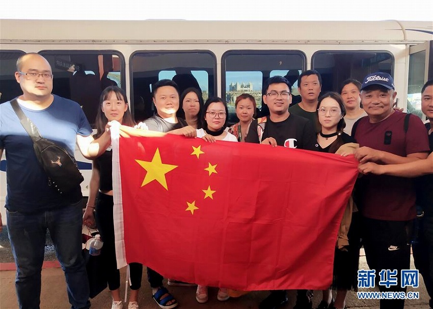 臺風26號でサイパンに足止めされていた中國人旅客第一陣295人が帰國