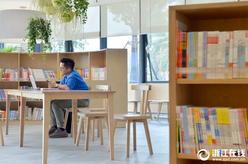 「カタツムリ読書館」の無料開放スタート　杭州市