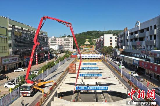 アジア最長(zhǎng)の地下鉄駅、主體工事が完成