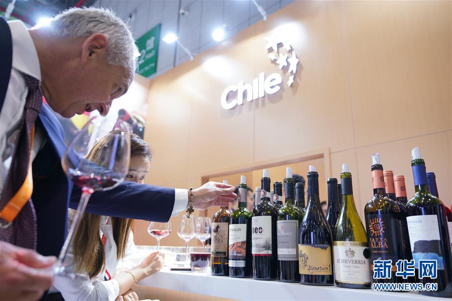 第1回中國國際輸入博覧會(huì)が開幕