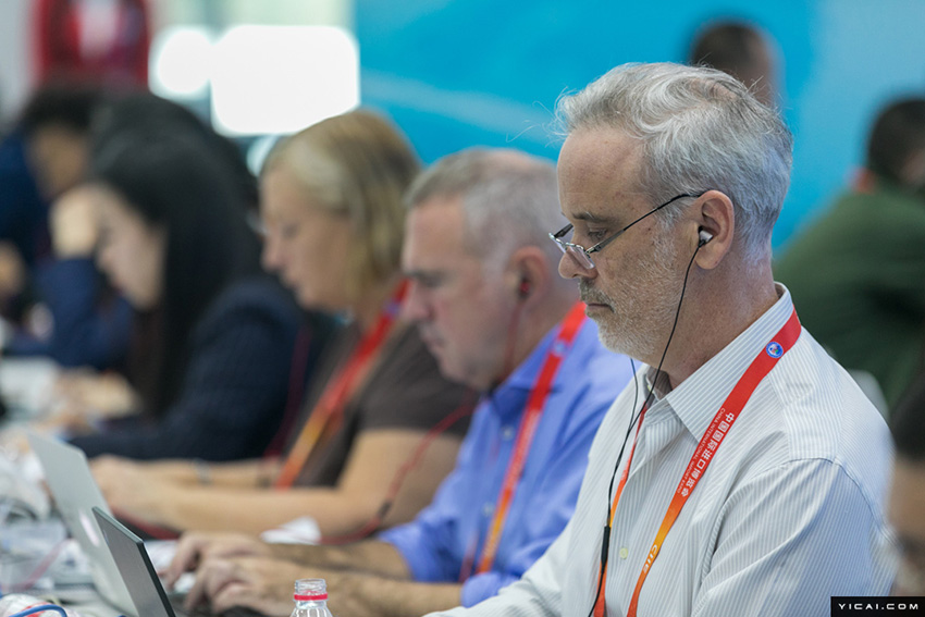 中國輸入博覧會　國內外メディアがプレスセンター入り