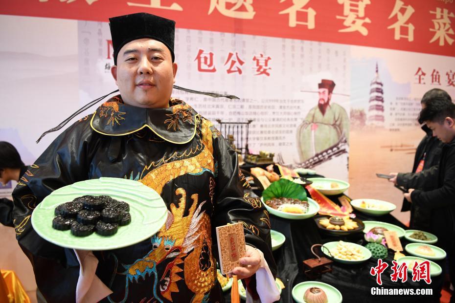 「2018年中國安徽料理博覧會」が開幕　ザリガニが「ブーケ」に変身