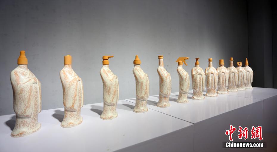 甘粛省の彫刻家47人による展覧會(huì)