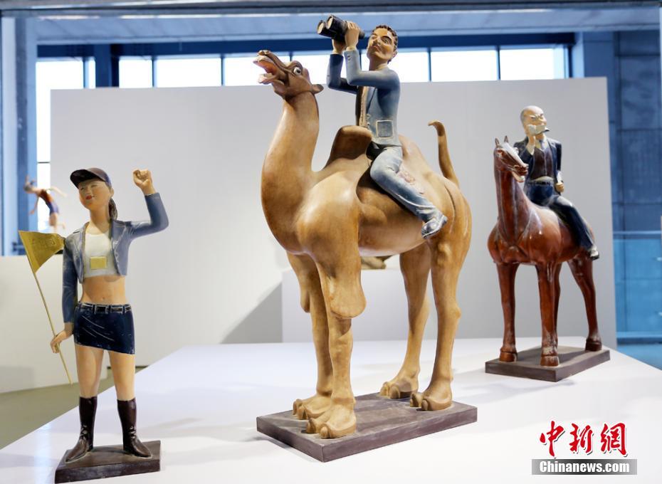 甘粛省の彫刻家47人による展覧會