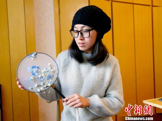 蘭州市の女性が花と刺繍で造り上げた美しい作品の數(shù)々