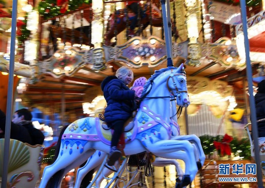 ドイツのフランクフルトでクリスマス?マーケットがオープン