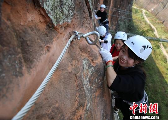 張家界のスリリングなアウトドア?スポーツ楽しめるスポットが話題に