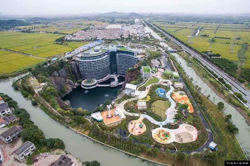 上?！干羁鹰邾匹搿工_業(yè)　1泊6.5萬円から