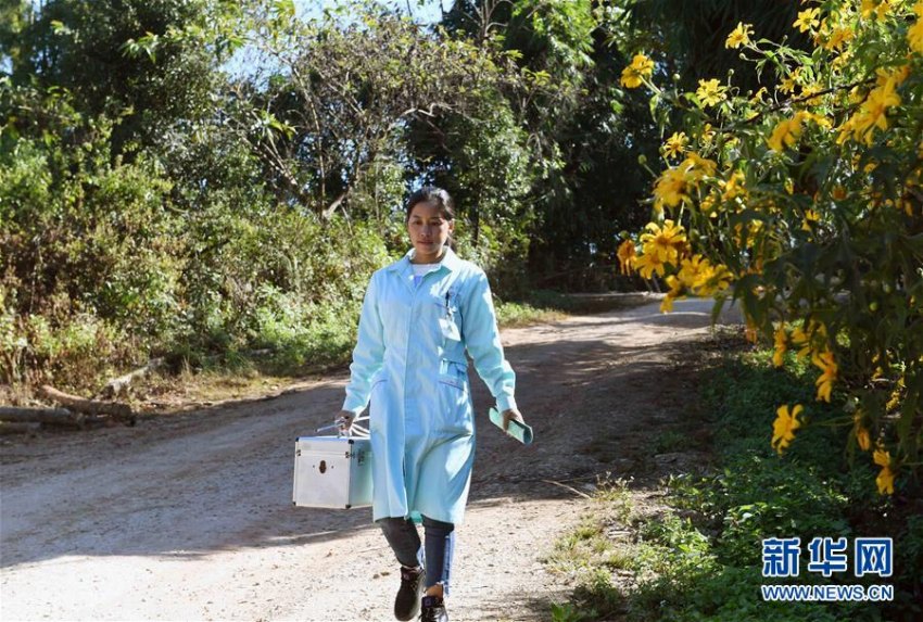 山奧の村に醫(yī)療サービスを提供する「白衣の天使」