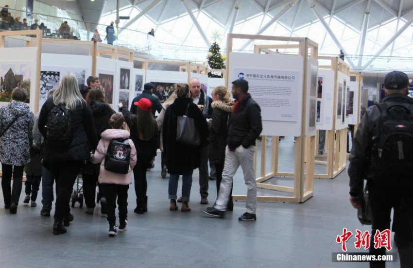 英國(guó)ロンドンで「中國(guó)改革開放40周年」パネル展