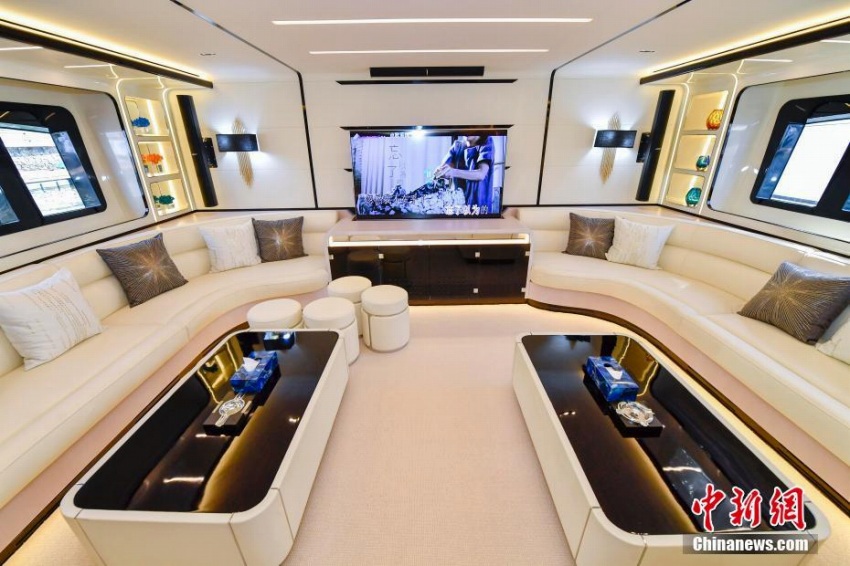 約3億円の中國(guó)製超豪華クルーザーが海南省のイベントに登場(chǎng)