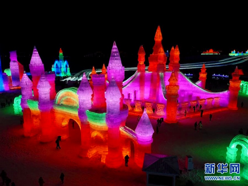 幻想的な氷と雪の世界　「第20回ハルビン氷雪大世界」開(kāi)幕