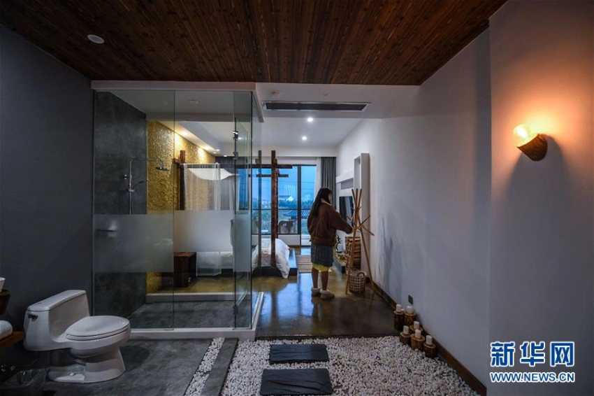 Uターンした若者たちが立ち上げたユニークな民宿が町おこしに　浙江省