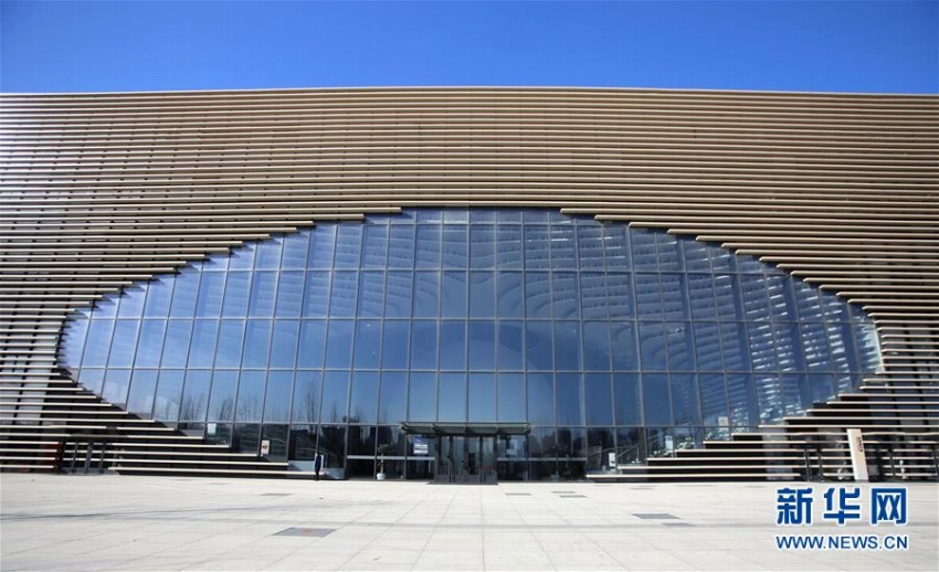 「浜海の目」で見(jiàn)る「書(shū)の山」　天津市の浜海新區(qū)図書(shū)館