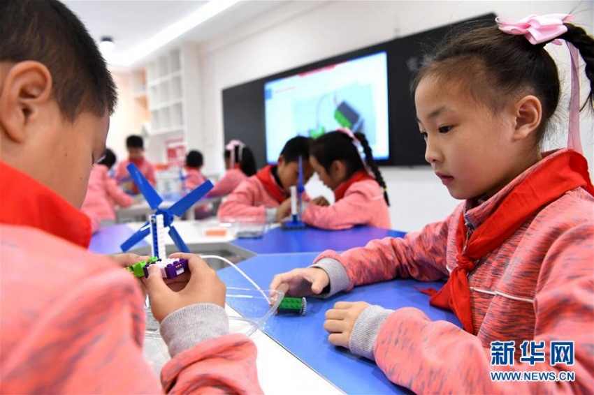 最先端のスマート教育で學(xué)校教育に変革を　広西