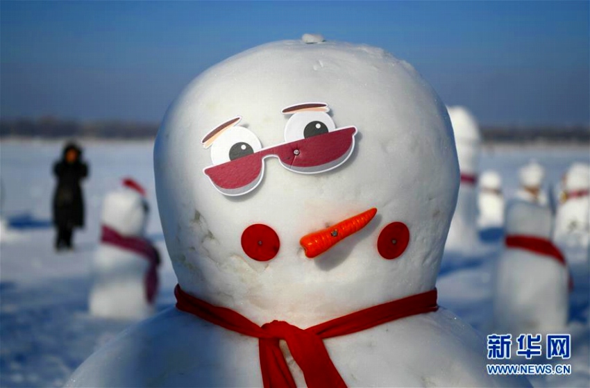 居並ぶ2019個の雪だるま！　黒竜江省ハルビン