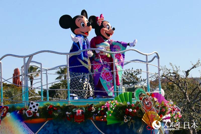 東京ディズニーで日本の正月テーマの期間限定プログラム