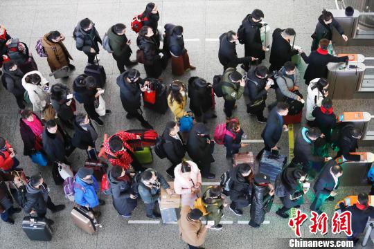 中國(guó)で舊暦?大晦日の列車チケット予約スタート