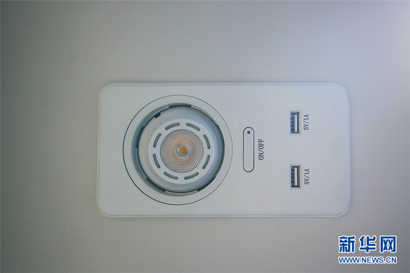 「CR200J型復(fù)興號」、電源とWi-Fiを提供