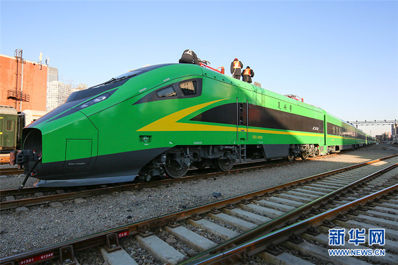 「CR200J型復(fù)興號」、電源とWi-Fiを提供