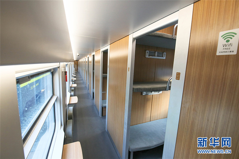 「CR200J型復(fù)興號」、電源とWi-Fiを提供