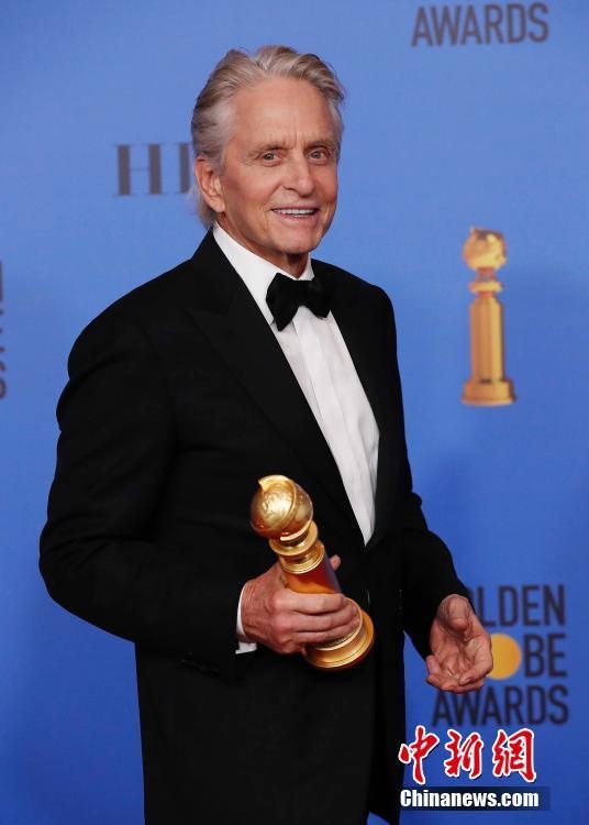 サンドラ?オー、アジア系女優(yōu)初のテレビ部門の女優(yōu)賞受賞