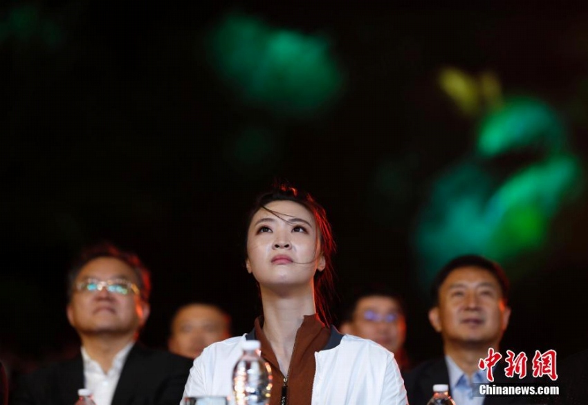 アリババの馬雲(yún)會(huì)長(zhǎng)、「馬雲(yún)郷村教師賞」授賞式に出席