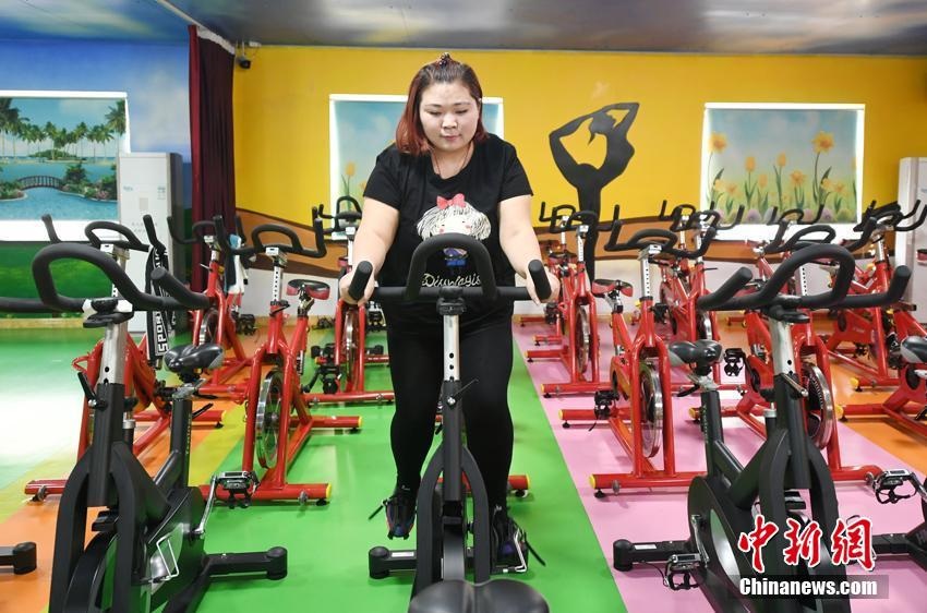 體重155キロで危篤宣告も受けた女性　母親とのショッピング目標にダイエット