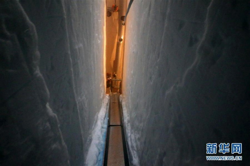 南極の氷床コア採(cǎi)取の現(xiàn)場(chǎng)を取材