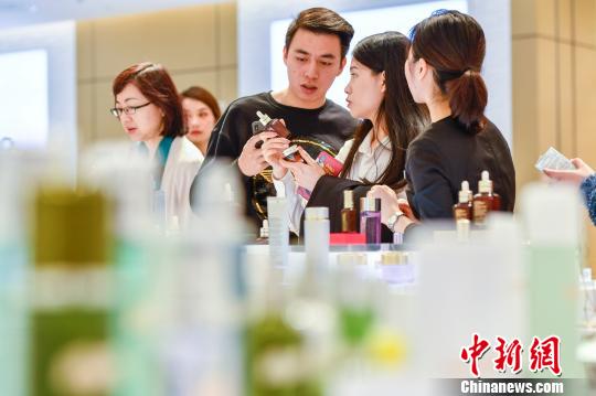 海南省海口と博鰲に市內(nèi)免稅店2店舗が新規(guī)オープン