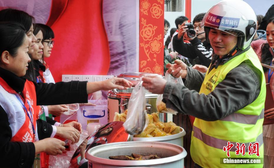 帰省バイク隊(duì)が故郷を目指して次々出発、サポートイベントもスタート
