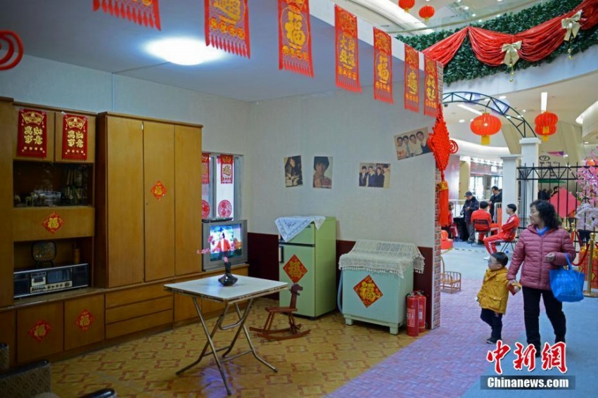 天津市のショッピングセンターで80、90年代の懐かしの年越し風(fēng)景再現(xiàn)