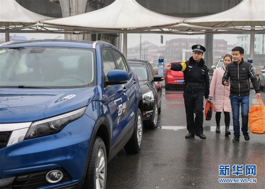 春節(jié)の帰省ラッシュにシェア電気自動(dòng)車も投入