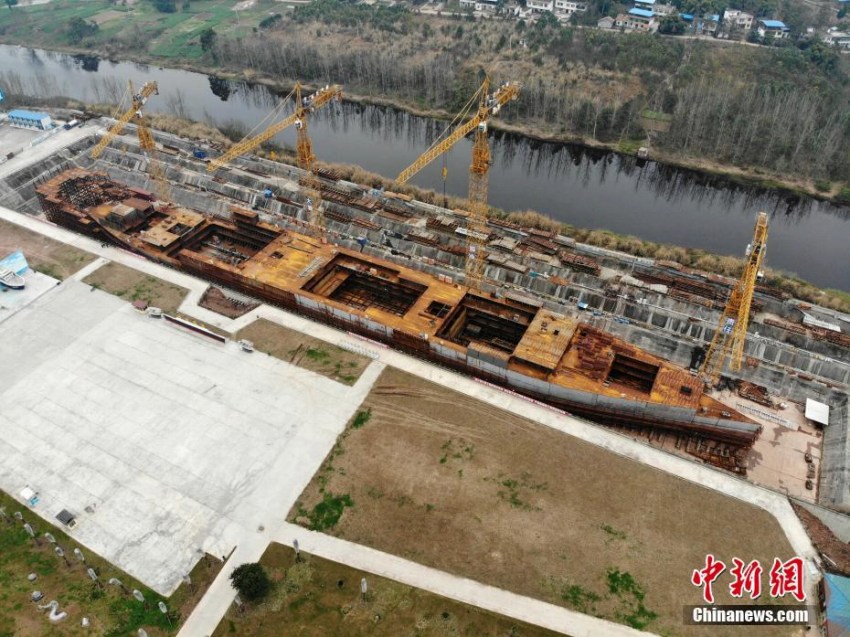 原寸大復刻版の「タイタニック號」、輪郭露わに　四川省