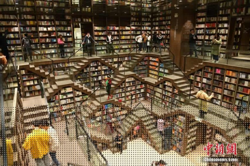 獨(dú)特なデザインで市民に話題の重慶市の書店