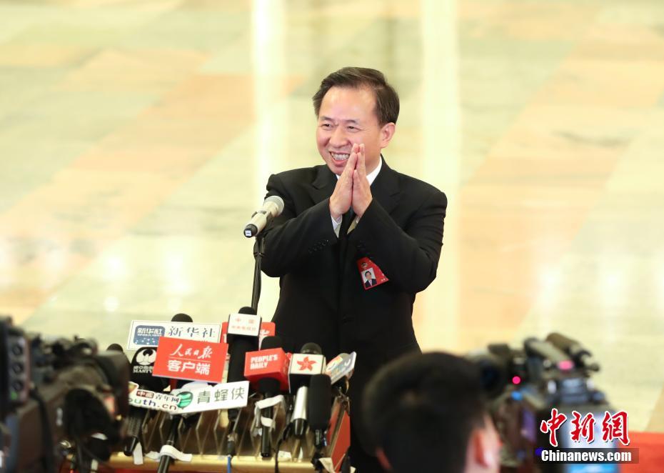 両會「部長通路」　6部長が社會の関心に応える