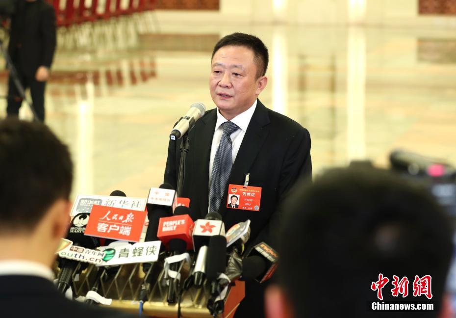 両會「部長通路」　6部長が社會の関心に応える