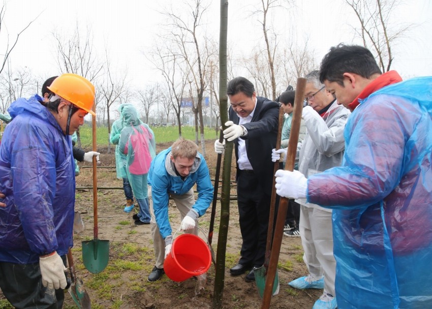 中國「植樹節(jié)」40周年記念する初の記念切手発表