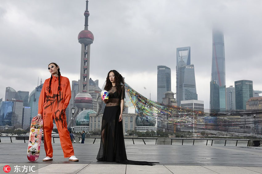 仰天の前衛(wèi)的なウェディング！新婦が手に持つブーケは「頭蓋骨」 上海