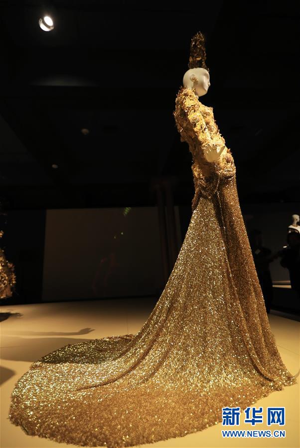 中國(guó)の有名ファッションデザイナー郭培氏「中國(guó)文化は蕓術(shù)創(chuàng)作の源」