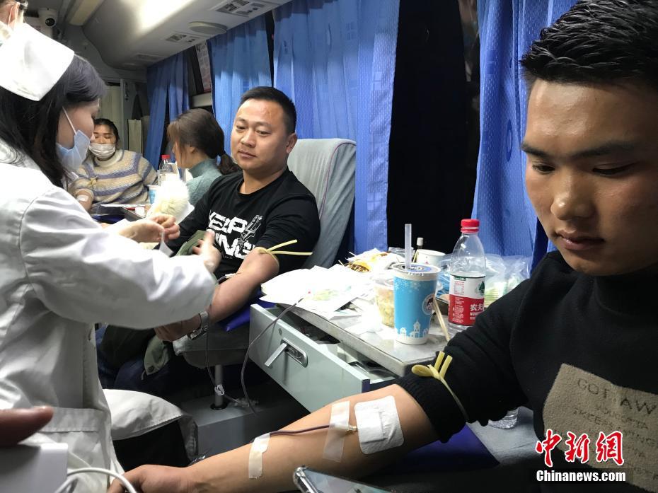 江蘇省塩城県の化學(xué)工場で爆発事故　深夜まで獻血者が長蛇の列