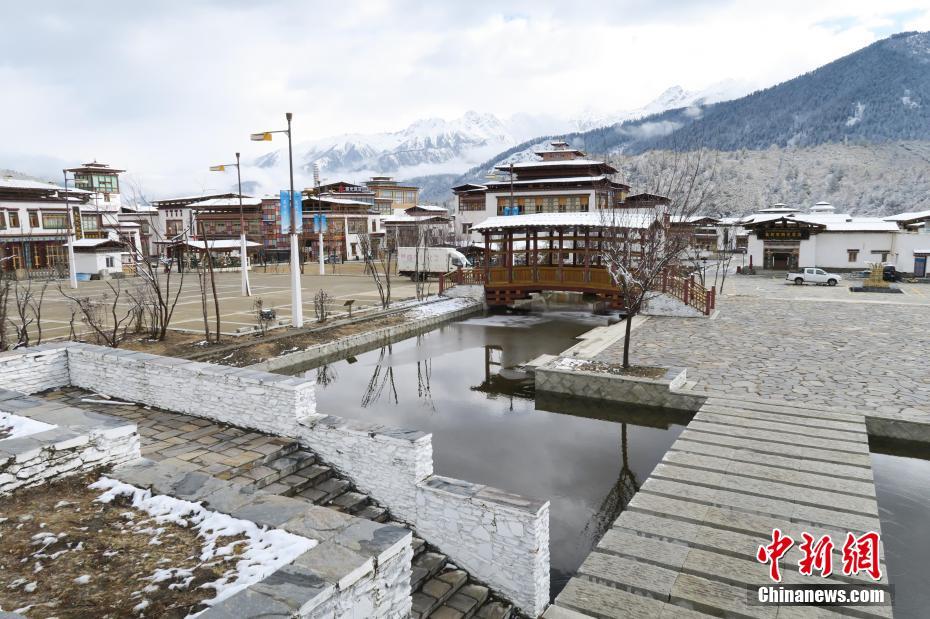 チベット自治區(qū)ニンティ魯朗國(guó)際観光村、開(kāi)業(yè)2年で観光客數(shù)100萬(wàn)人以上に