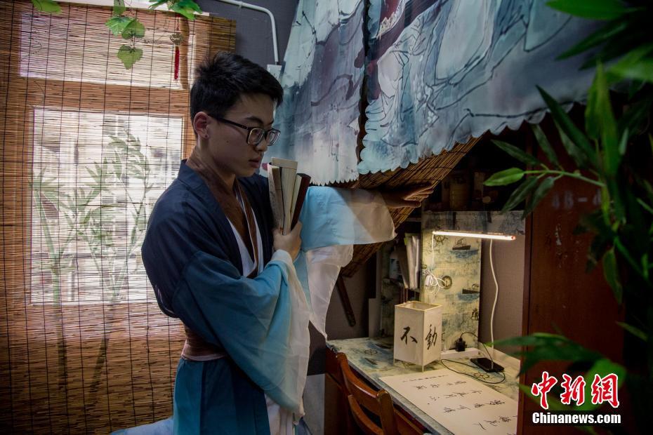 學(xué)生寮を古式ゆかしい「竹院」風(fēng)に大改造　湖北省