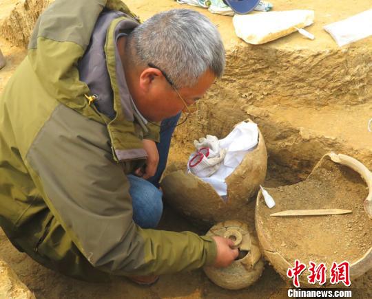 2500年以上前の鶏卵、江蘇省の墓から発見