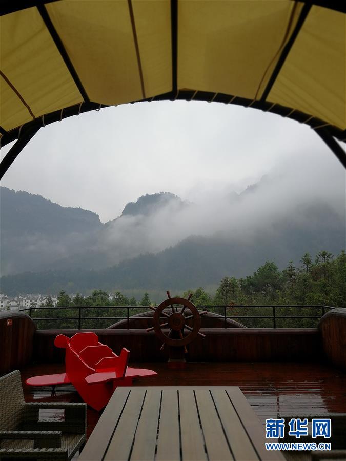 山林の中に建つ「ツリーハウス」　安徽省