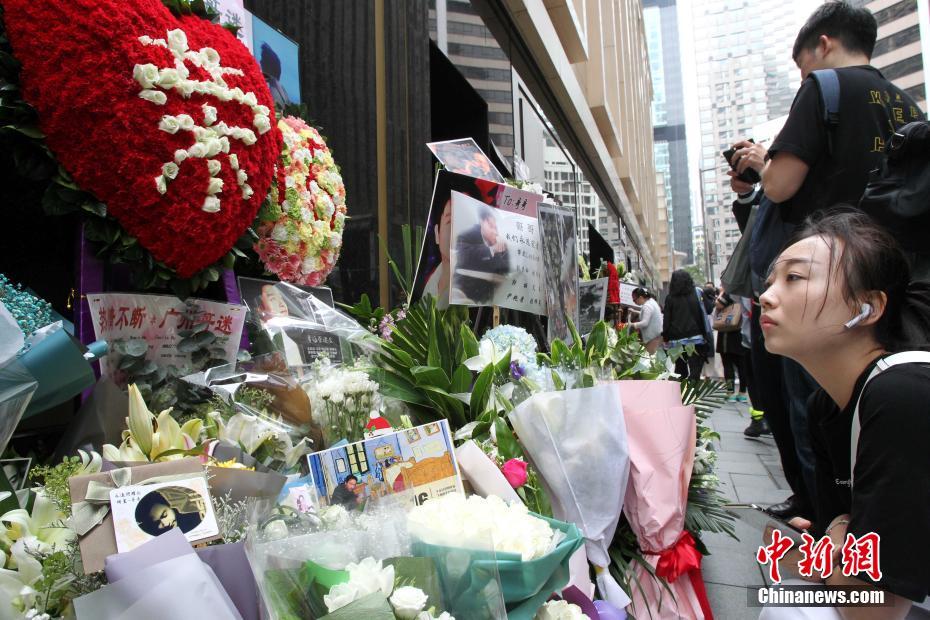 レスリー?チャン衝撃の死から16年、追悼のファン続々と　香港地區(qū)
