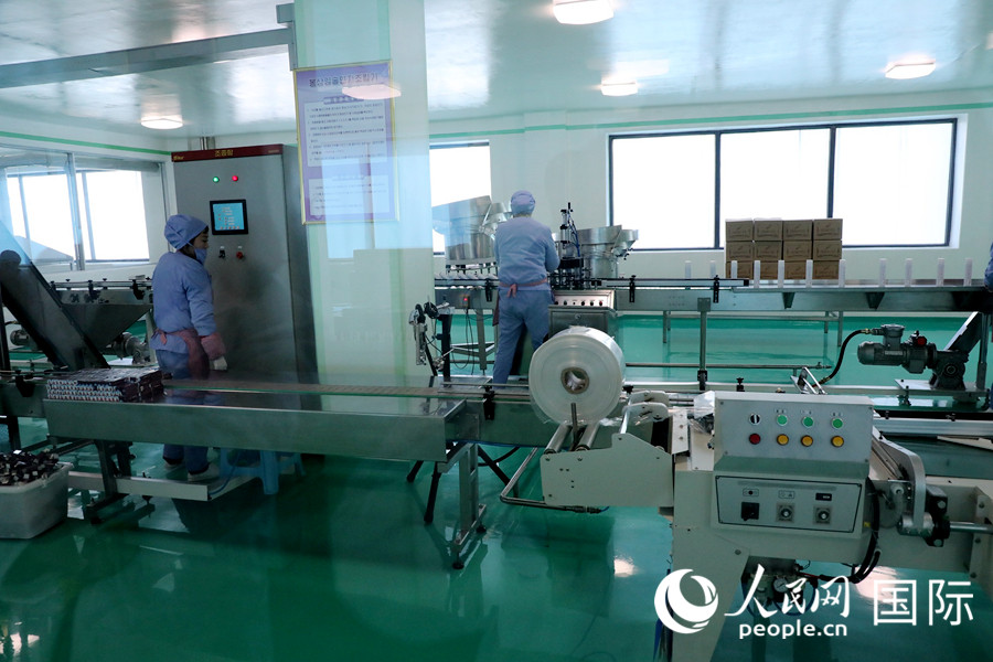 朝鮮最大の化粧品工場「ピョンヤン化粧品工場」を訪ねて