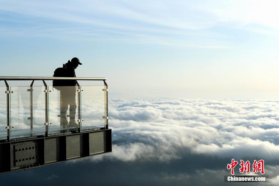 感動(dòng)的に美しい4月の風(fēng)景　江西三清山