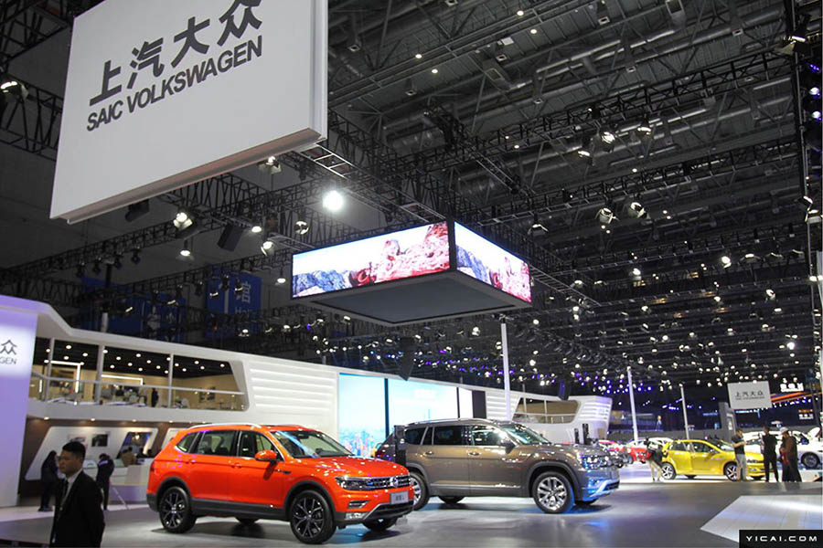 上海モーターショー　各展示ブースが急ピッチで準(zhǔn)備進(jìn)行中